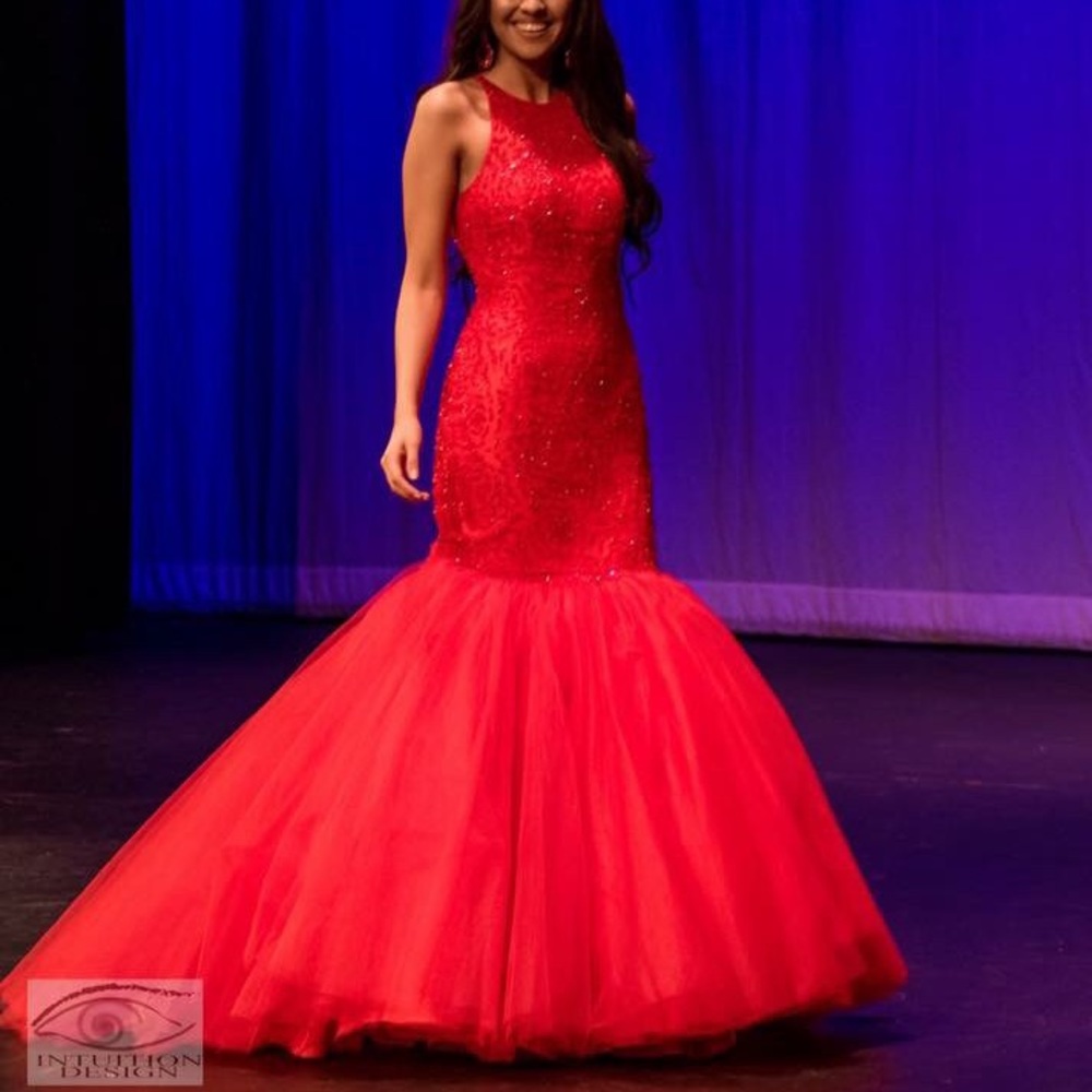 Prom Sherri Hill Gown